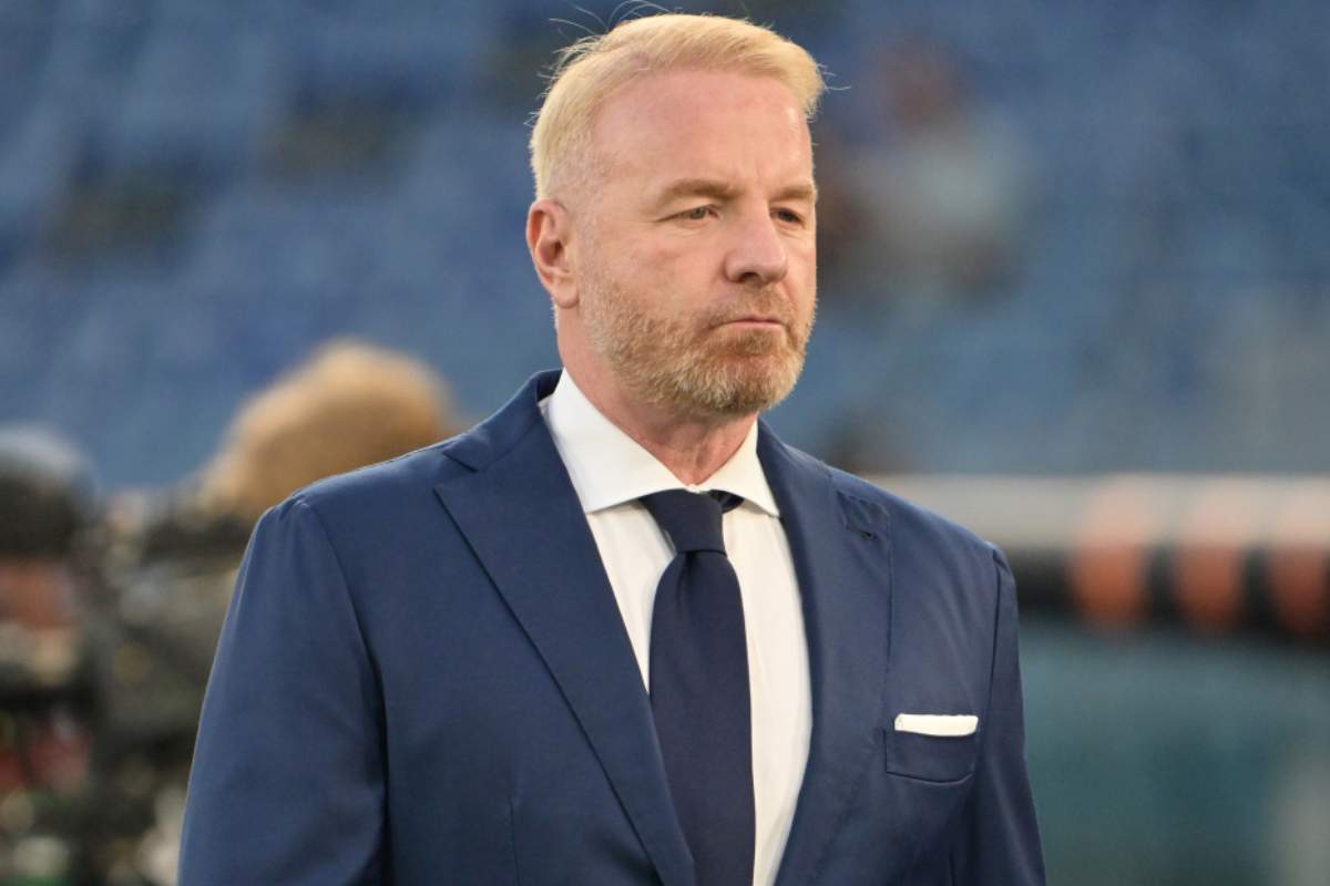 Igli Tare direttore sportivo del Milan con la faccia seria