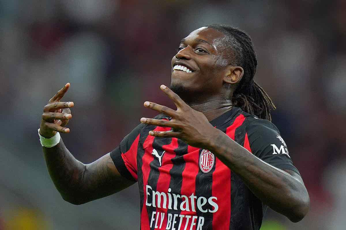 Leao con la maglia del Milan