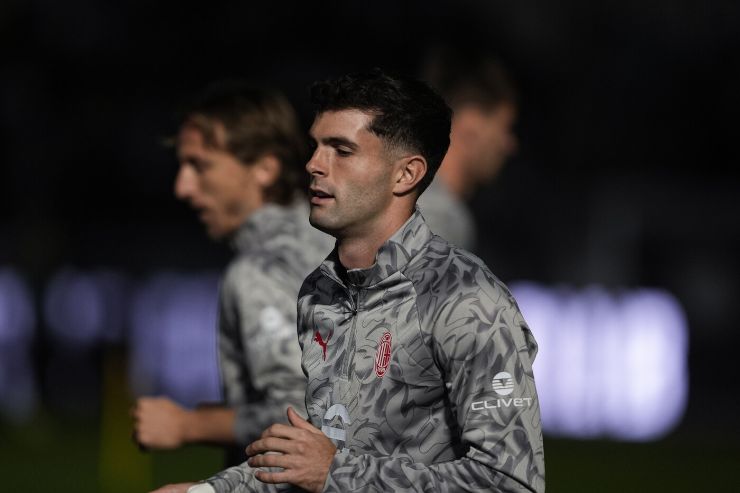 Christian Pulisic calciatore del Milan durante un allenamento