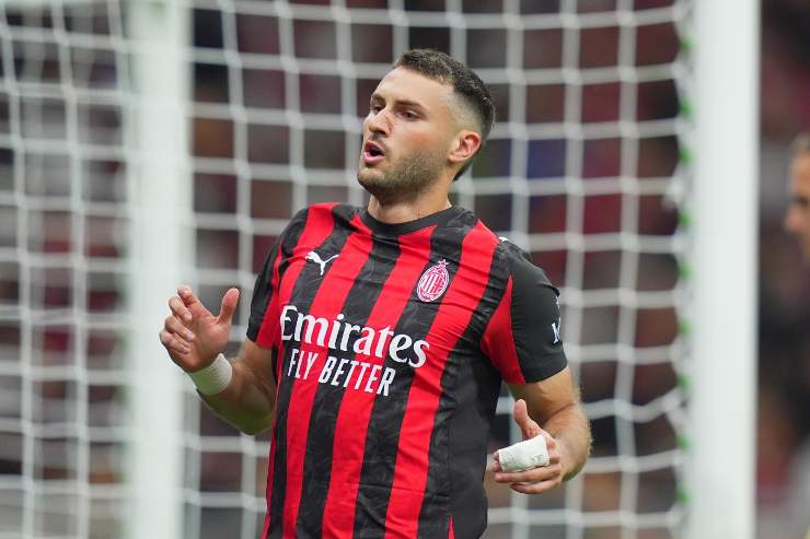 Santiago Gimenez attaccante del Milan