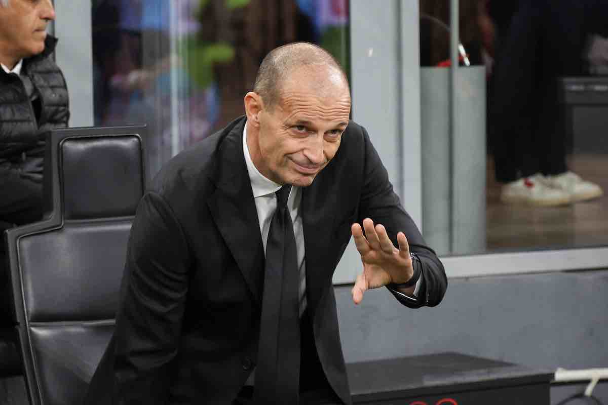 Allegri sorride in panchina