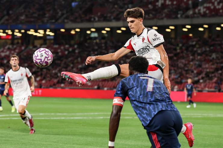 Davide Bartesaghi terzino del Milan in azione durante una partita