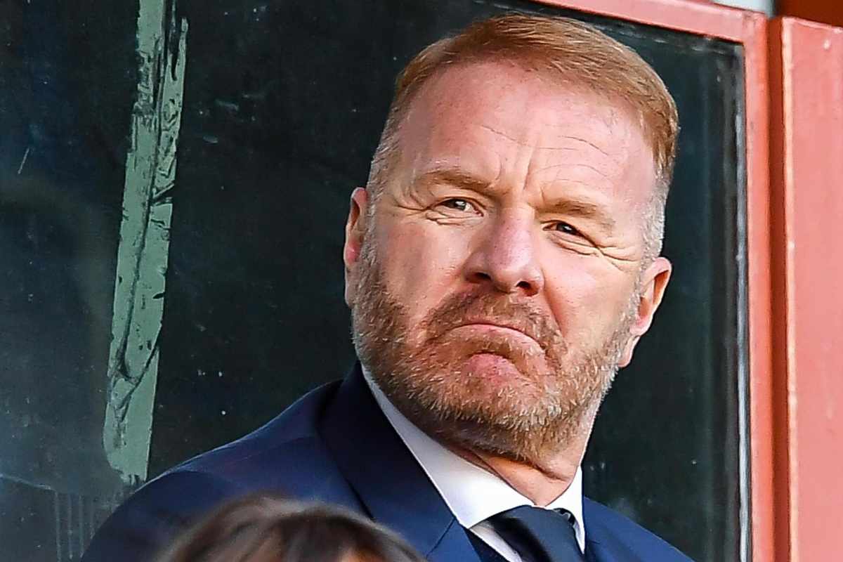 Igli Tare direttore sportivo del Milan seduto in tribuna durante una partita di Serie A