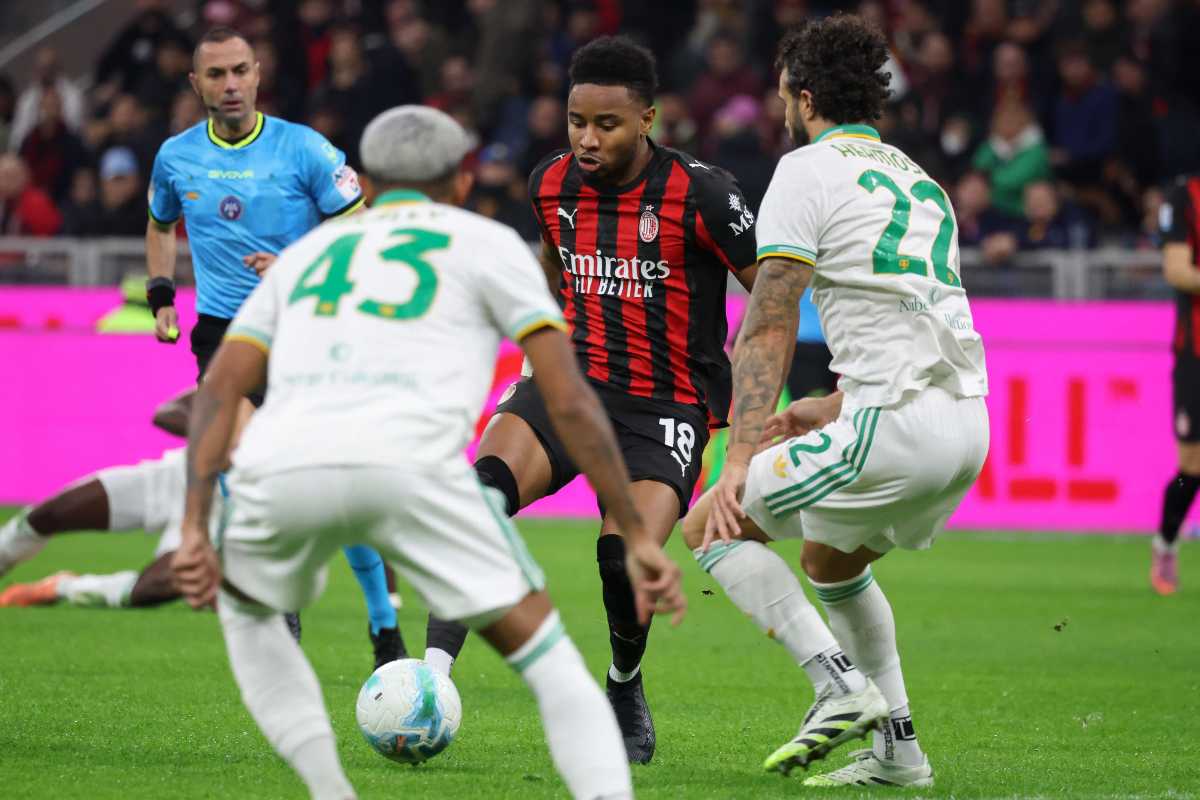 Nkunku calciatore del Milan in azione durante una partita