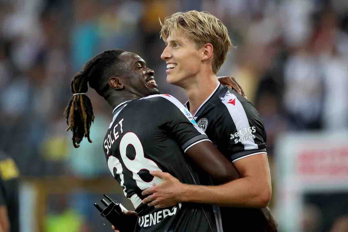 I difensori dell'Udinese esultano