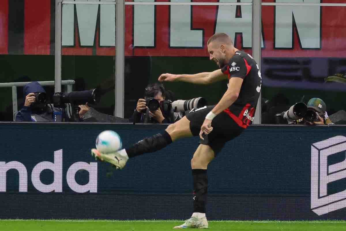 Pavlovic calcia in porta