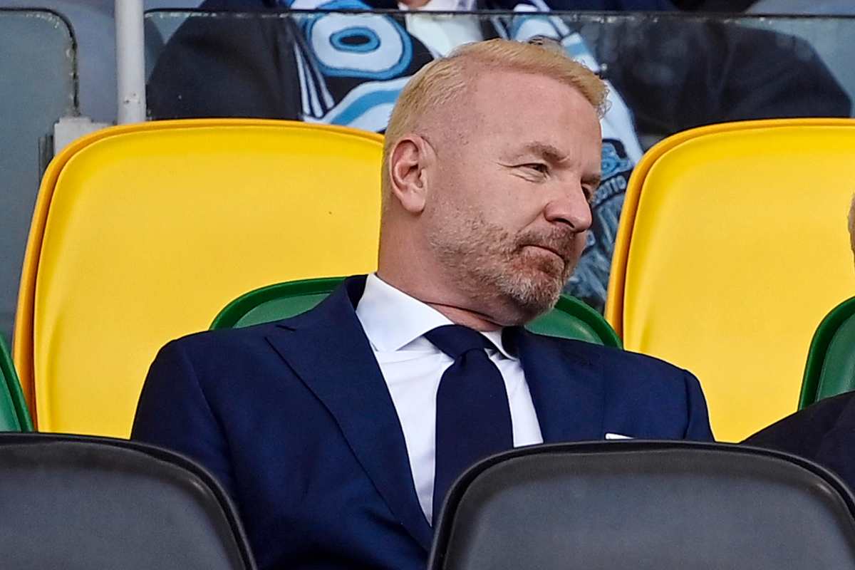 Igli Tare direttore sportivo del Milan seduto in tribuna durante una partita di Serie A