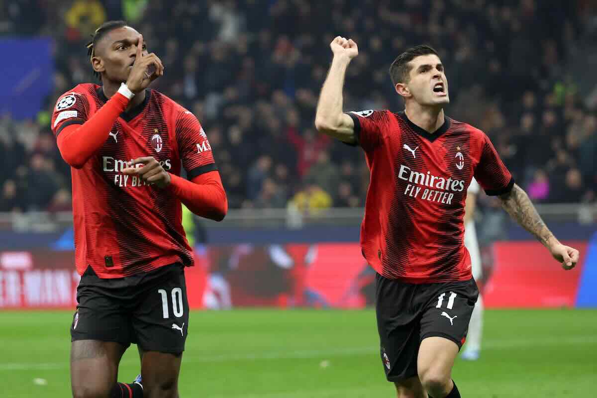 Leao e Pulisic esultano
