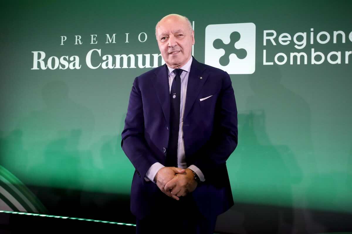 Marotta in posa per la foto