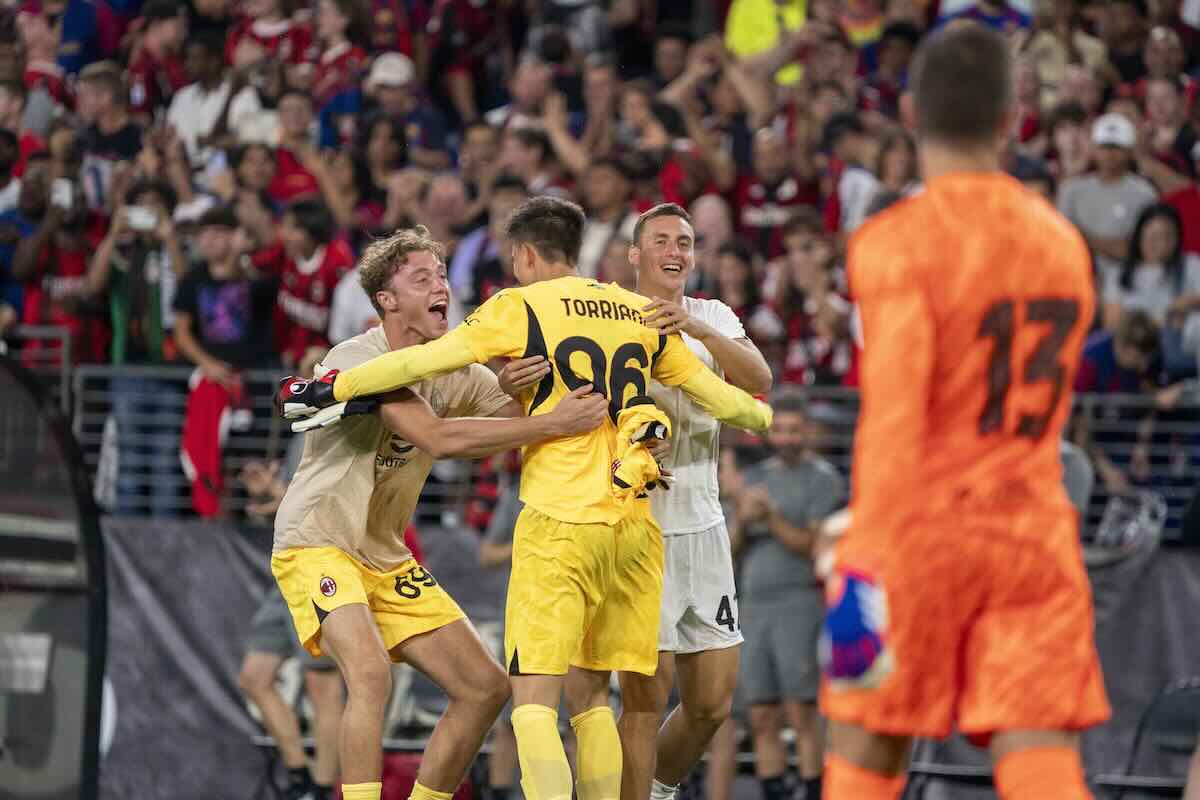 Torriani esulta coi compagni