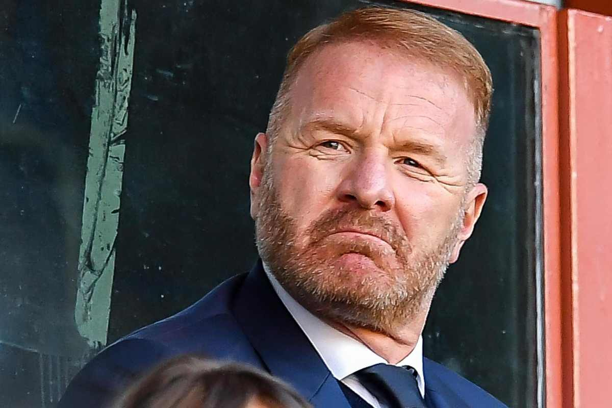 Igli Tare direttore sportivo del Milan in tribuna durante una partita