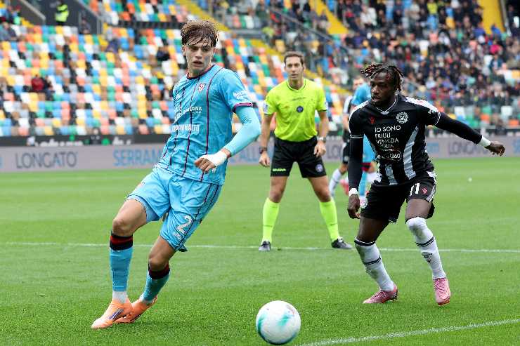 Marco Palestra terzino dell'Atalanta in prestito al Cagliari in azione durante una partita di Serie A