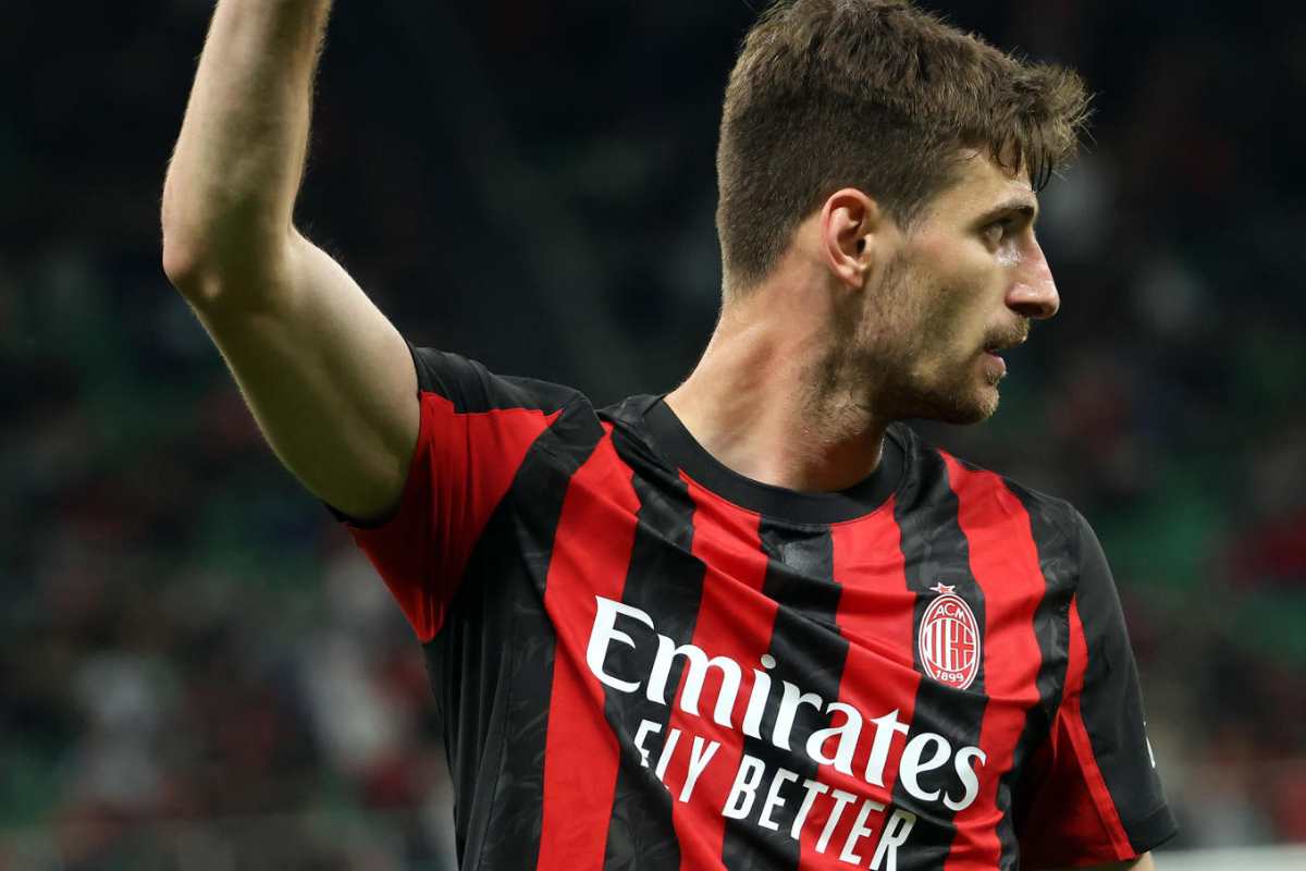Matteo Gabbia difensore centrale rossonero durante una partita di Serie A