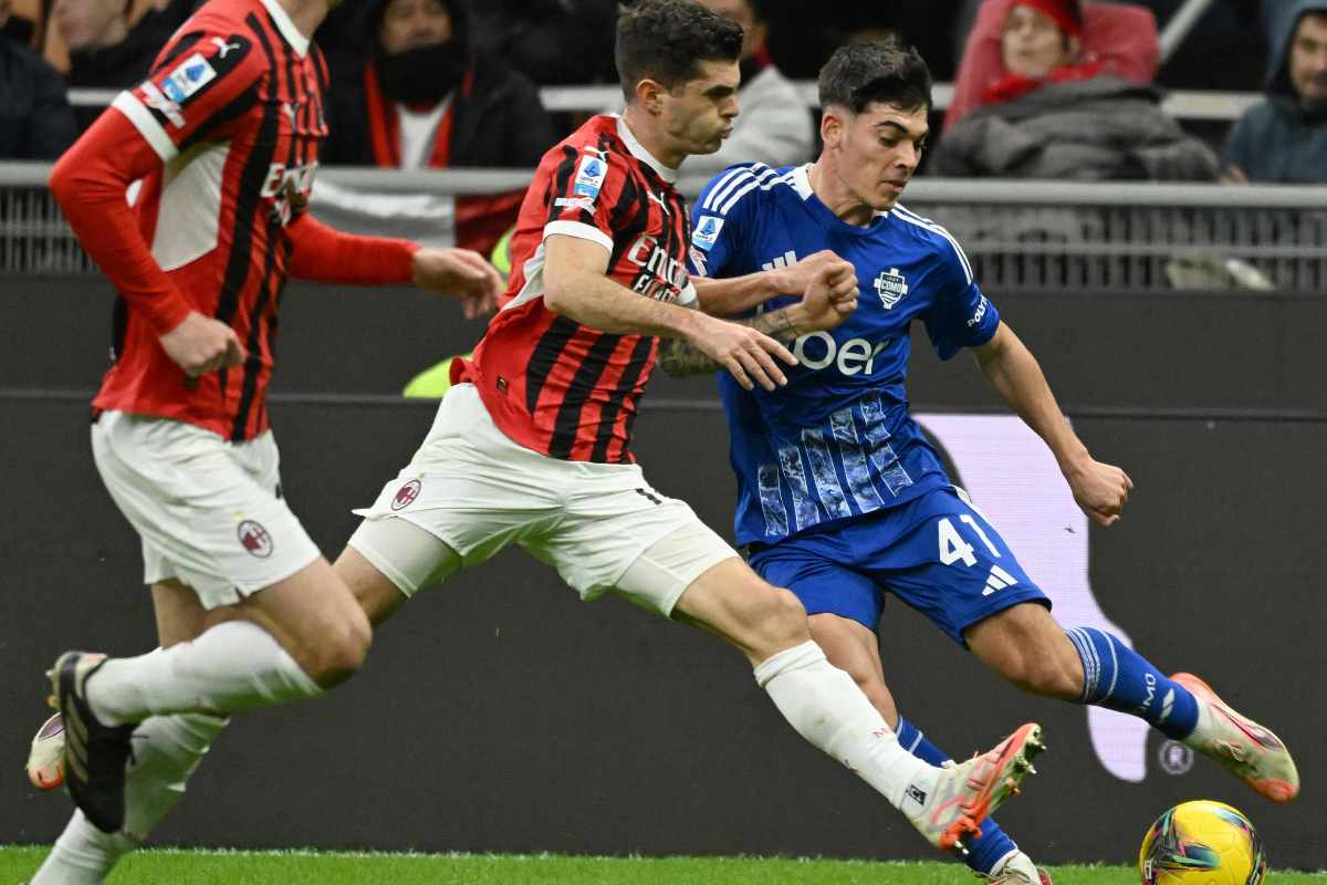 Pulisic in azione durante Milan-Como di Serie A