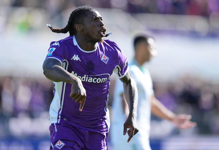Moise Kean attaccante della Fiorentina esulta dopo un gol segnato in Serie A