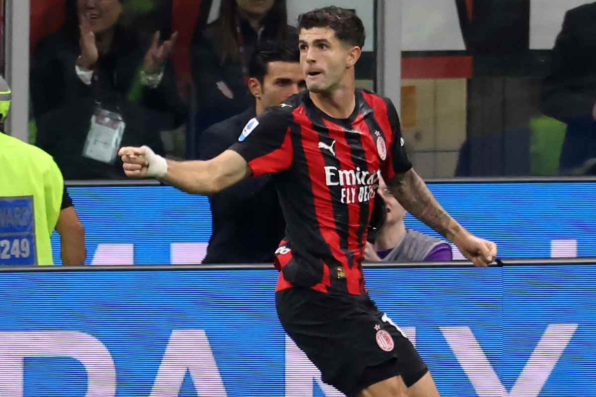 Christian Pulisic giocatore del Milan esulta dopo un gol segnato a San Siro in una partita di Serie A