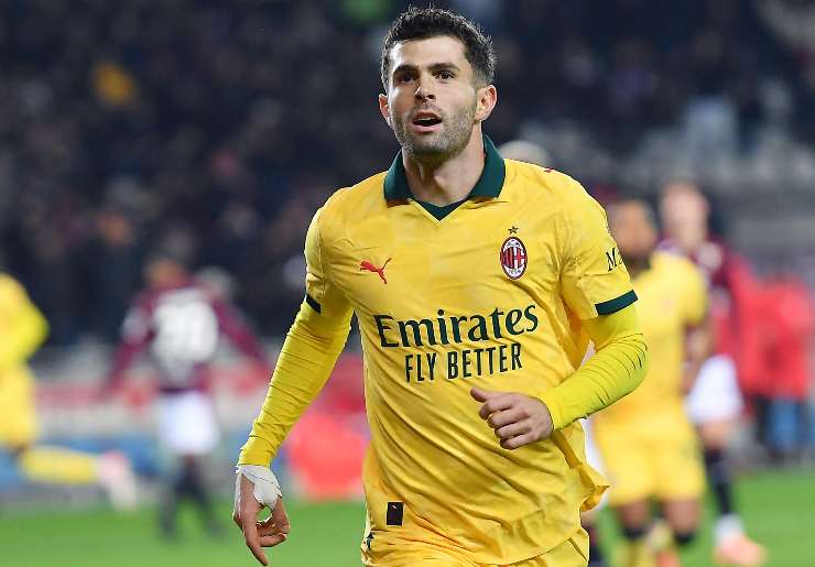 Christian Pulisic calciatore del Milan mentre corre