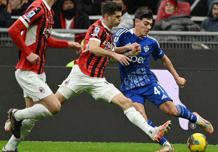 Christian Pulisic in azione durante Milan-Como di Serie A