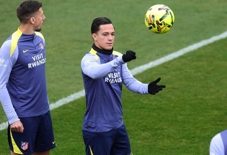 Giacomo Raspadori attaccante dell'Atletico Madrid durante un allenamento con la squadra