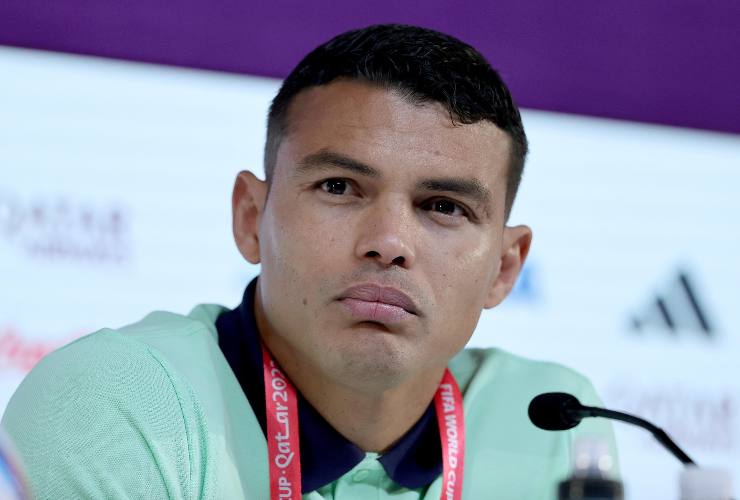 Thiago Silva difensore centrale durante una conferenza stampa
