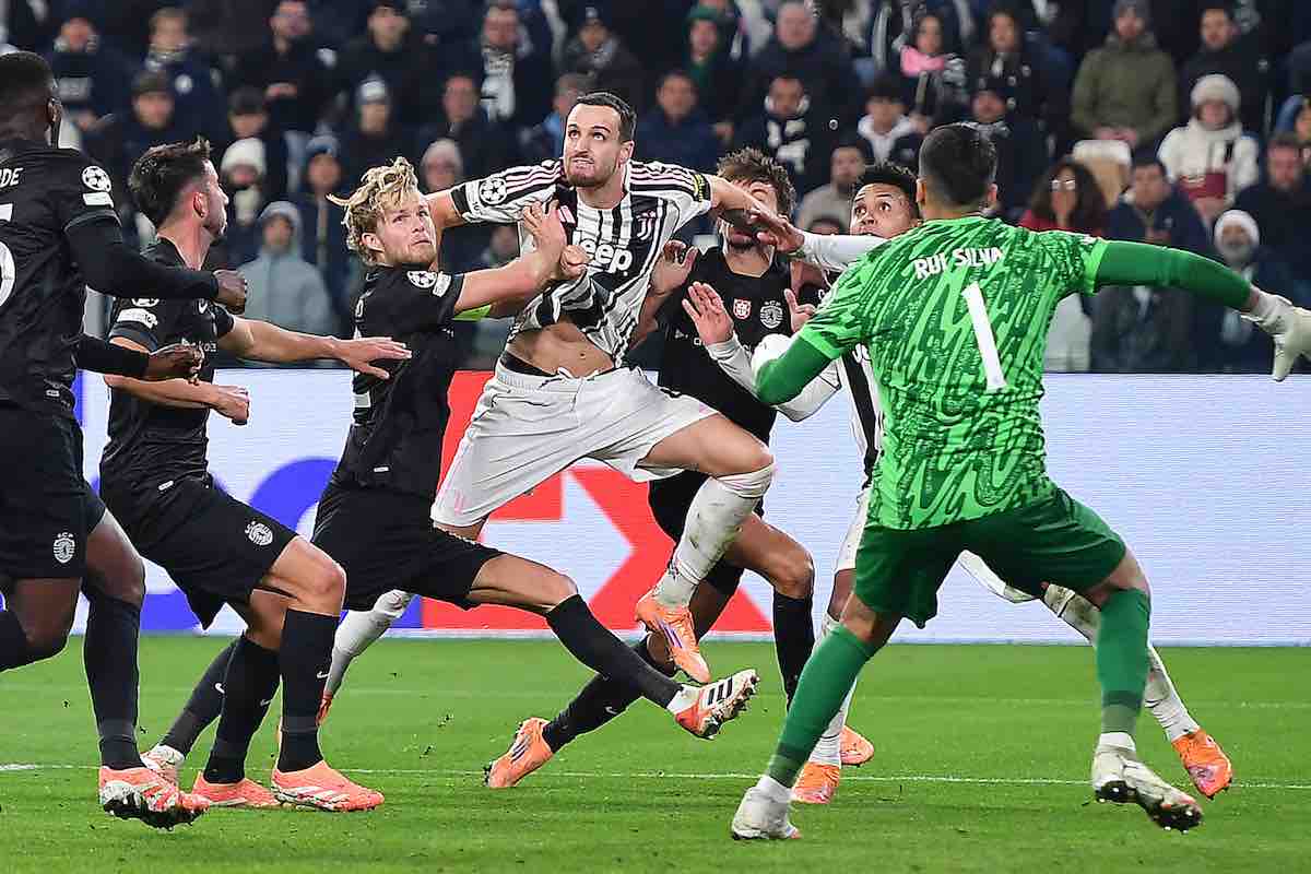 Gatti prova ad intervenire di testa