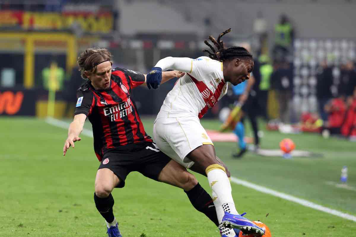 Modric contro il Genoa a San Siro