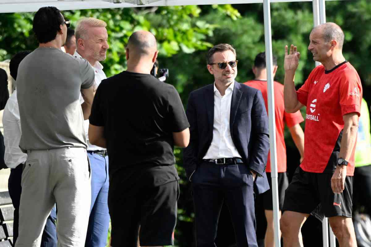 Massimiliano Allegri e la dirigenza del Milan